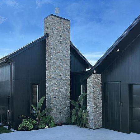 Hillbrook - A Luxurious Guesthouse Ohauiti Exterior foto